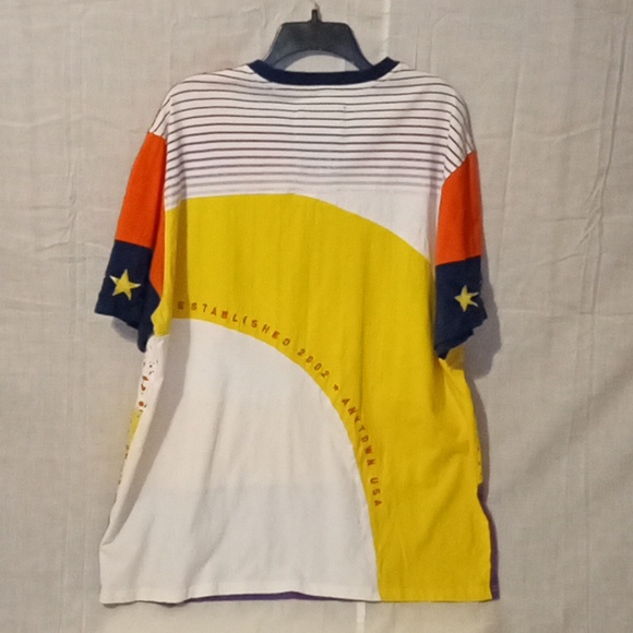 Men's Shirt - Picture 2 of 4